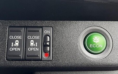 Honda Stepwgn IV, 2017 год, 1 530 000 рублей, 19 фотография