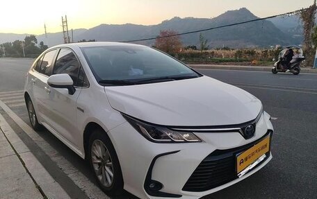 Toyota Corolla, 2021 год, 1 350 000 рублей, 4 фотография