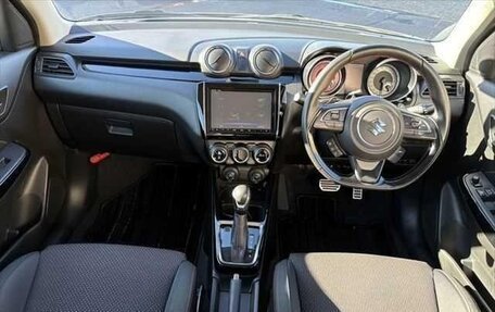 Suzuki Swift V, 2018 год, 1 095 000 рублей, 8 фотография