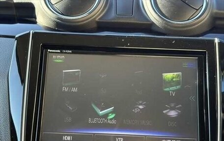 Suzuki Swift V, 2018 год, 1 095 000 рублей, 14 фотография