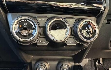 Suzuki Swift V, 2018 год, 1 095 000 рублей, 19 фотография