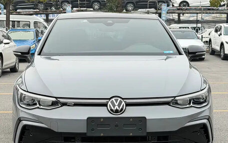 Volkswagen Golf VIII, 2022 год, 1 500 000 рублей, 2 фотография