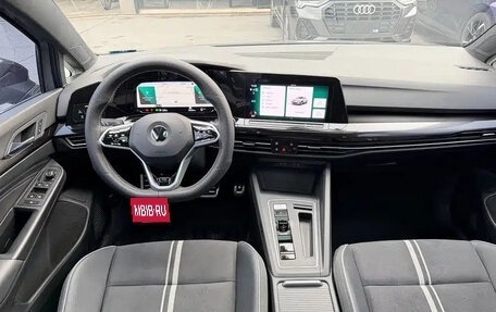 Volkswagen Golf VIII, 2022 год, 1 500 000 рублей, 9 фотография