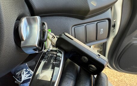 Honda Insight II рестайлинг, 2012 год, 1 170 000 рублей, 16 фотография