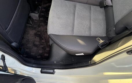 Honda Insight II рестайлинг, 2012 год, 1 170 000 рублей, 22 фотография