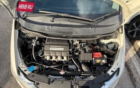 Honda Insight II рестайлинг, 2012 год, 1 170 000 рублей, 27 фотография