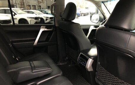 Toyota Land Cruiser Prado 150 рестайлинг 2, 2018 год, 1 300 000 рублей, 9 фотография