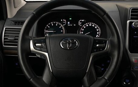 Toyota Land Cruiser Prado 150 рестайлинг 2, 2018 год, 1 300 000 рублей, 4 фотография