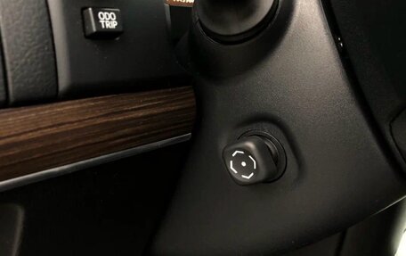 Toyota Land Cruiser Prado 150 рестайлинг 2, 2018 год, 1 300 000 рублей, 17 фотография