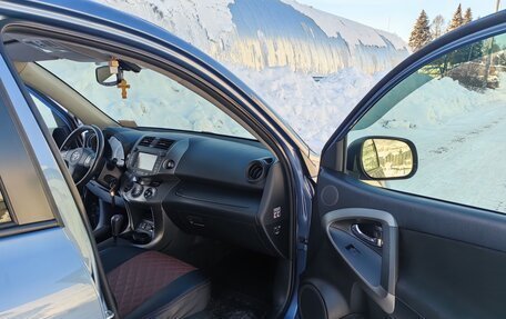 Toyota RAV4, 2011 год, 1 400 000 рублей, 20 фотография