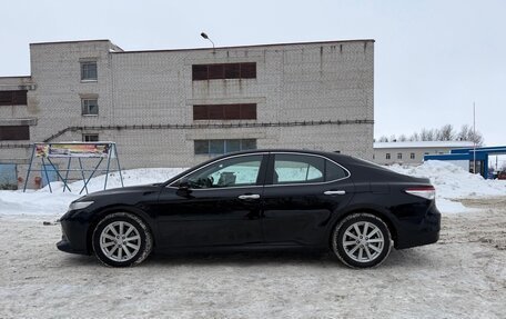 Toyota Camry, 2019 год, 1 850 000 рублей, 1 фотография