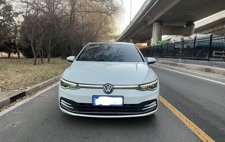 Volkswagen Golf VIII, 2024 год, 1 800 325 рублей, 2 фотография