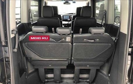 Honda Stepwgn IV, 2017 год, 1 590 000 рублей, 15 фотография