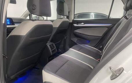 Volkswagen Golf VIII, 2024 год, 1 900 325 рублей, 15 фотография