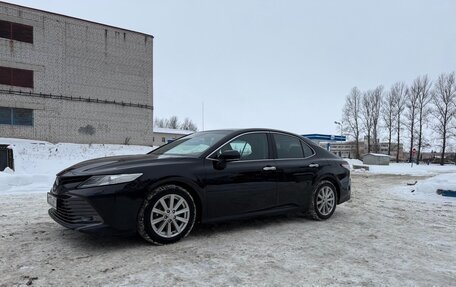 Toyota Camry, 2019 год, 1 850 000 рублей, 5 фотография