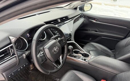 Toyota Camry, 2019 год, 1 850 000 рублей, 10 фотография