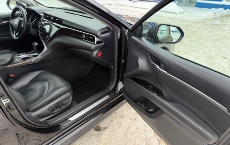 Toyota Camry, 2019 год, 1 850 000 рублей, 12 фотография