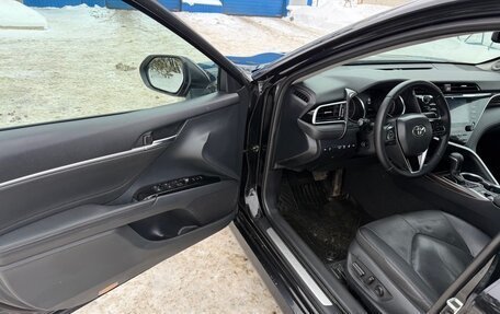 Toyota Camry, 2019 год, 1 850 000 рублей, 9 фотография