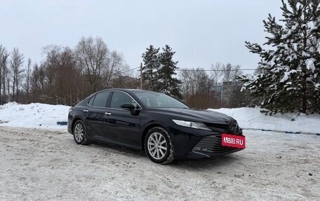 Toyota Camry, 2019 год, 1 850 000 рублей, 4 фотография