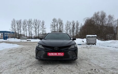 Toyota Camry, 2019 год, 1 850 000 рублей, 7 фотография