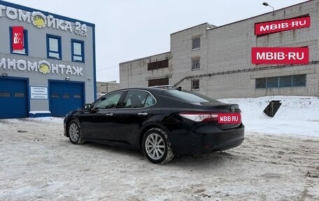 Toyota Camry, 2019 год, 1 850 000 рублей, 8 фотография
