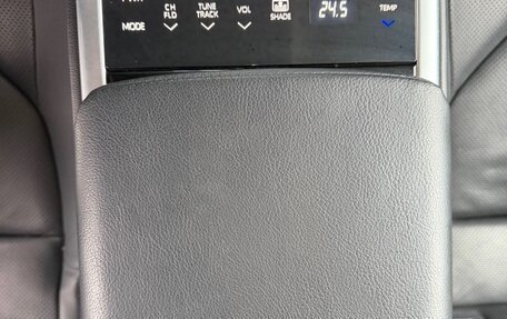 Toyota Camry, 2019 год, 1 850 000 рублей, 19 фотография