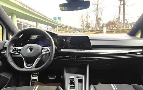 Volkswagen Golf VIII, 2024 год, 2 050 325 рублей, 7 фотография