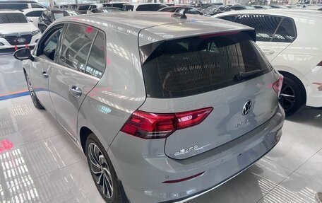 Volkswagen Golf VIII, 2024 год, 1 950 325 рублей, 4 фотография