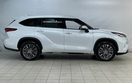 Toyota Highlander, 2025 год, 5 650 000 рублей, 10 фотография