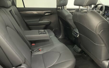 Toyota Highlander, 2025 год, 5 650 000 рублей, 25 фотография