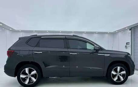 Volkswagen Tharu, 2021 год, 1 400 000 рублей, 8 фотография