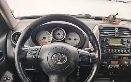 Toyota RAV4, 2004 год, 625 000 рублей, 13 фотография