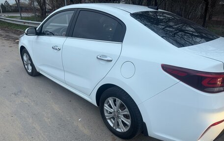 KIA Rio IV, 2017 год, 1 300 000 рублей, 2 фотография