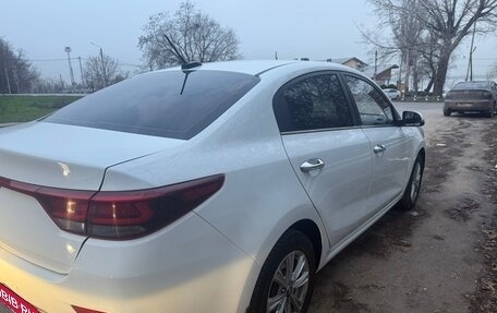 KIA Rio IV, 2017 год, 1 300 000 рублей, 3 фотография