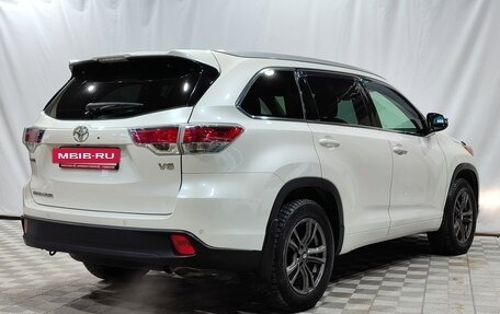 Toyota Highlander III, 2015 год, 2 990 000 рублей, 5 фотография