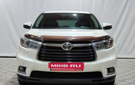 Toyota Highlander III, 2015 год, 2 990 000 рублей, 2 фотография