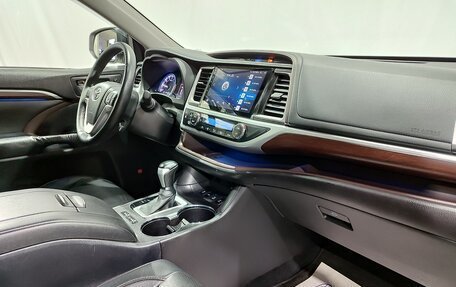Toyota Highlander III, 2015 год, 2 990 000 рублей, 13 фотография