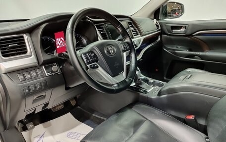 Toyota Highlander III, 2015 год, 2 990 000 рублей, 16 фотография