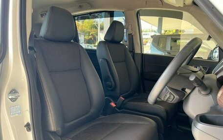 Honda Freed II, 2022 год, 1 274 000 рублей, 7 фотография