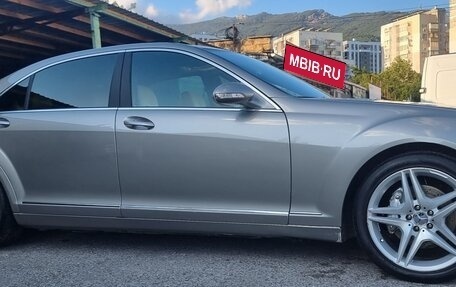 Mercedes-Benz S-Класс, 2006 год, 1 400 000 рублей, 1 фотография