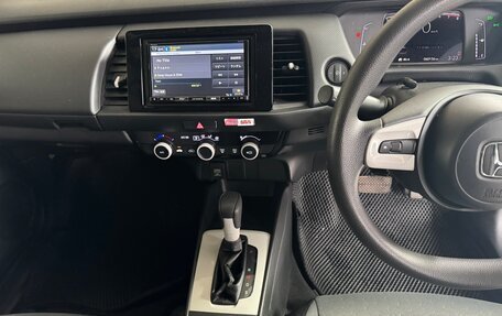 Honda Fit, 2020 год, 1 250 000 рублей, 12 фотография