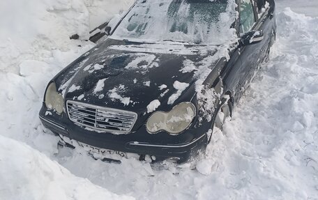 Mercedes-Benz C-Класс, 2000 год, 200 000 рублей, 3 фотография