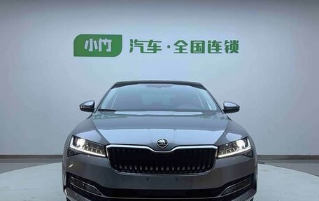 Skoda Superb III рестайлинг, 2022 год, 2 140 000 рублей, 2 фотография