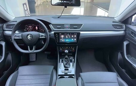 Skoda Superb III рестайлинг, 2022 год, 2 140 000 рублей, 9 фотография