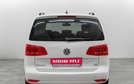 Volkswagen Touran III, 2012 год, 980 000 рублей, 4 фотография