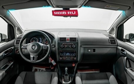 Volkswagen Touran III, 2012 год, 980 000 рублей, 8 фотография