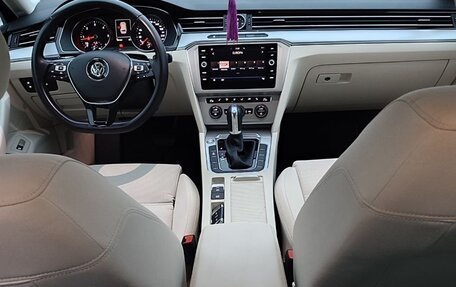 Volkswagen Passat B8 рестайлинг, 2018 год, 1 830 000 рублей, 20 фотография