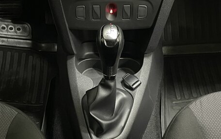 Renault Logan II, 2020 год, 929 000 рублей, 15 фотография