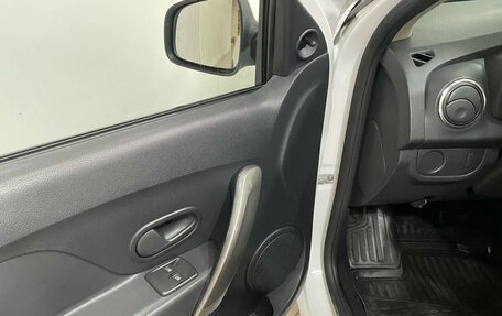 Renault Logan II, 2020 год, 929 000 рублей, 18 фотография