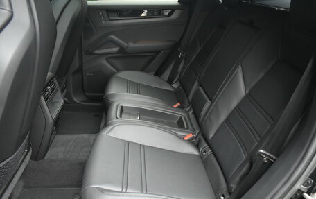 Porsche Cayenne III, 2025 год, 18 699 000 рублей, 17 фотография